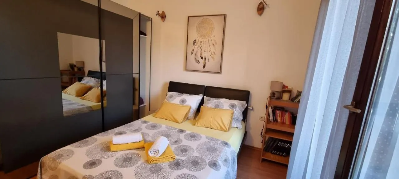 公寓 Apartman Luka 扎达尔